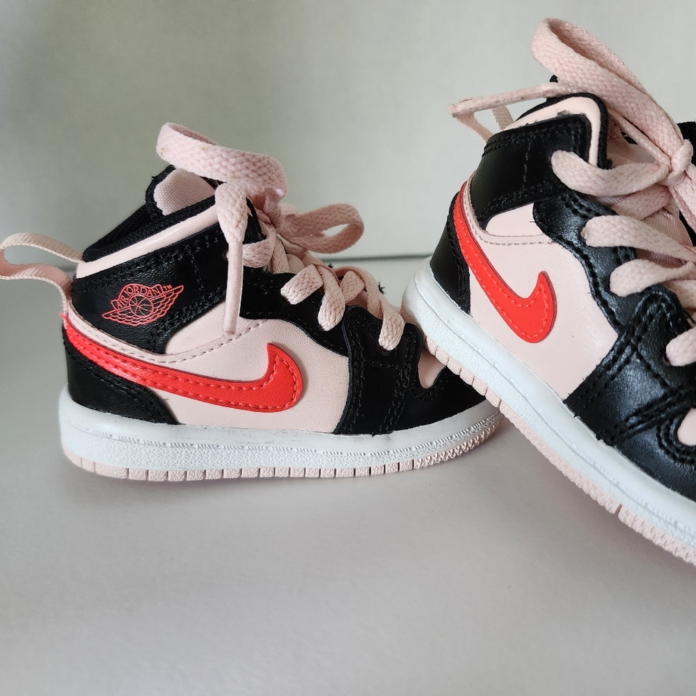 JORDAN 1 MID TD 'BLACK PINK CRIMSON